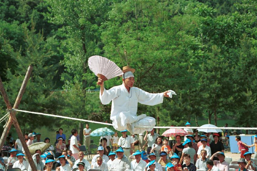 줄타기 의 사진