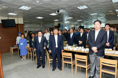 2013 간동면 유촌리 1사(삼성전자) 1촌 자매결연 협약식 의 사진