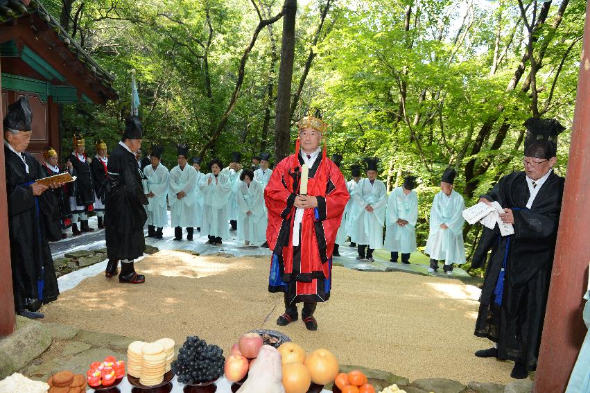 2013 용화산신제 의 사진