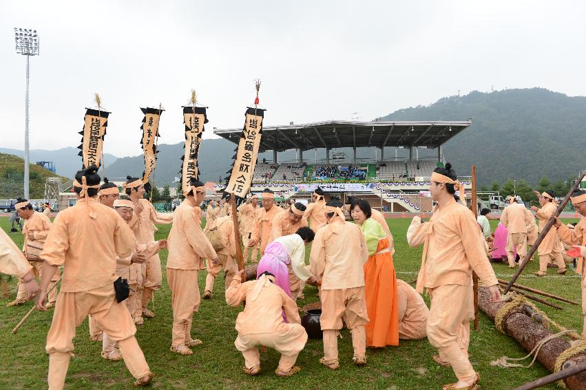 2013 용화축전 개막식 의 사진