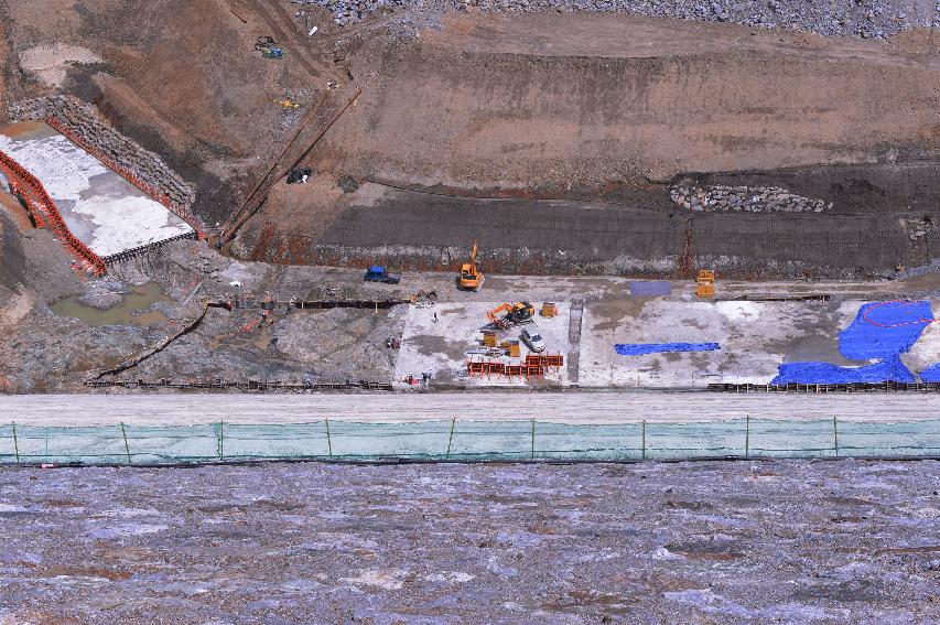 2014 평화의 댐 치수능력 증대사업 공사현장 의 사진