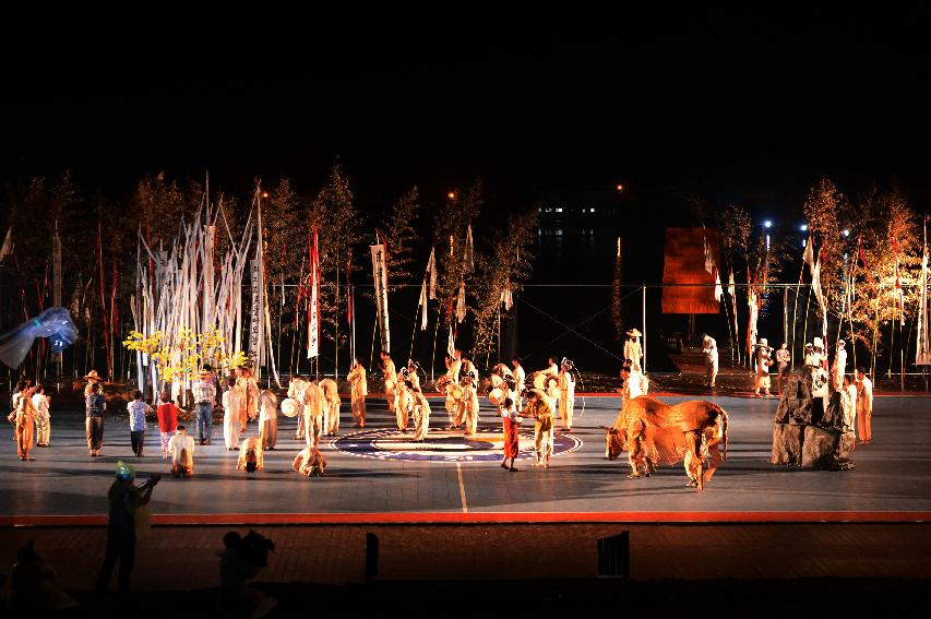 2014 쪽배축제 개막공연 의 사진