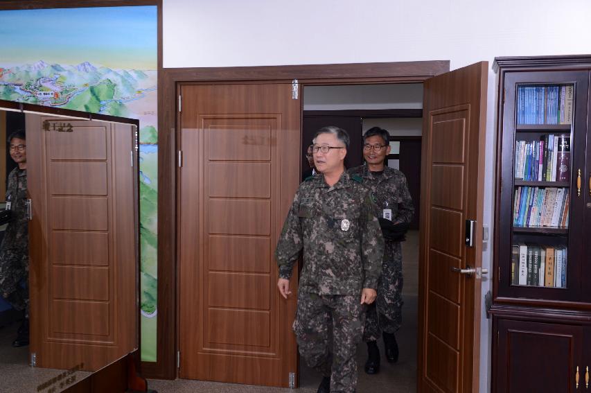 2014 고현수 육군2군단장 내방 의 사진