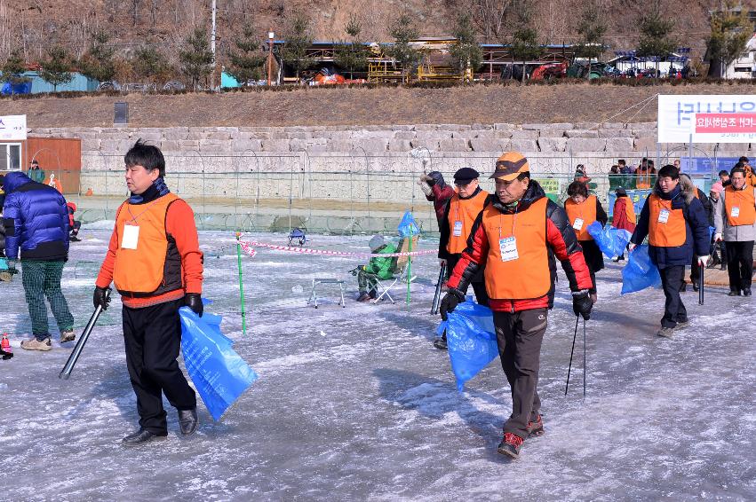 2015 화천산천어축제장 기관사회단체장 자원봉사 의 사진