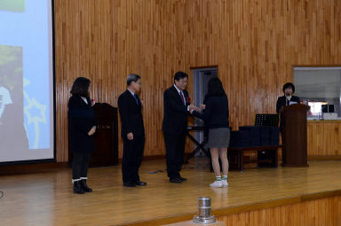 2015 화천중학교 졸업식 의 사진