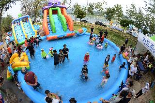 2016 물의나라 화천 쪽배축제 붕어섬 전경 의 사진