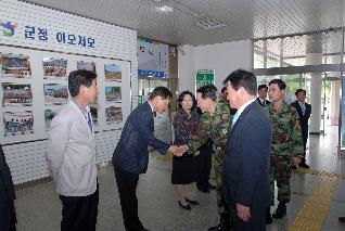 국군기무사령관 방문 의 사진