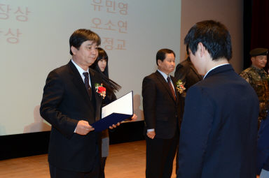 2013 화천중학교 졸업식 의 사진
