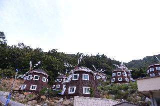 2014 청정아리 풍차펜션 전경 의 사진